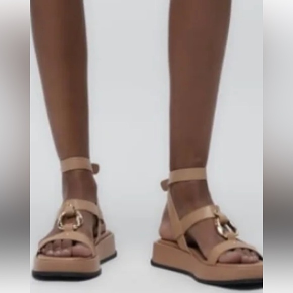 New! Zara Sz 9, beige flatform leather golden metal ankle strap sandals. - Picture 2 of 13
